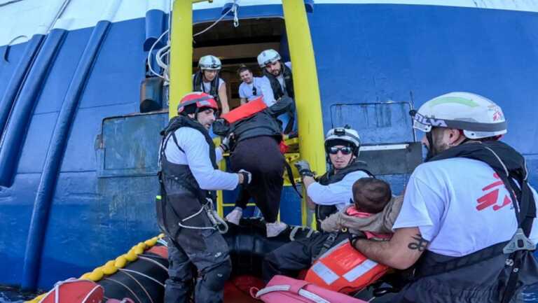 44 migranti salvati dalla geo barents sbarcati a taranto