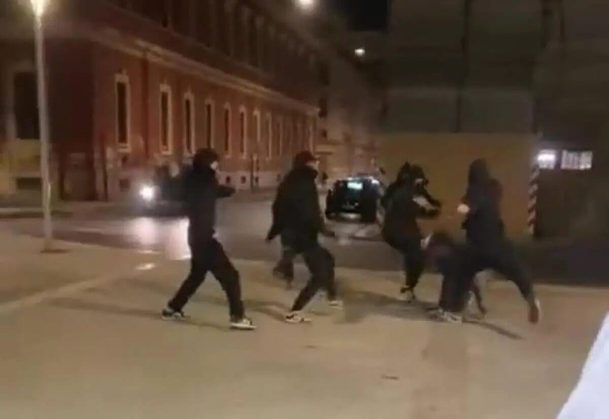 aggressione quartiere libertà bari