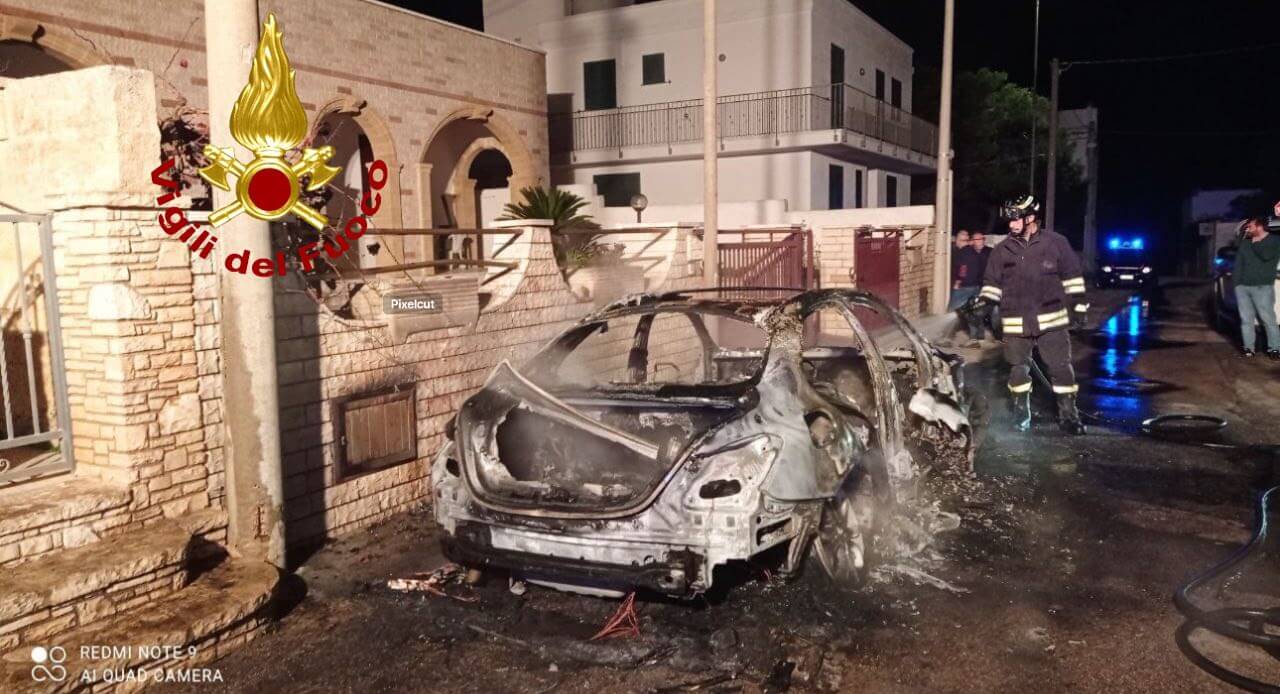 incendio auto sindaco castrignano del capo