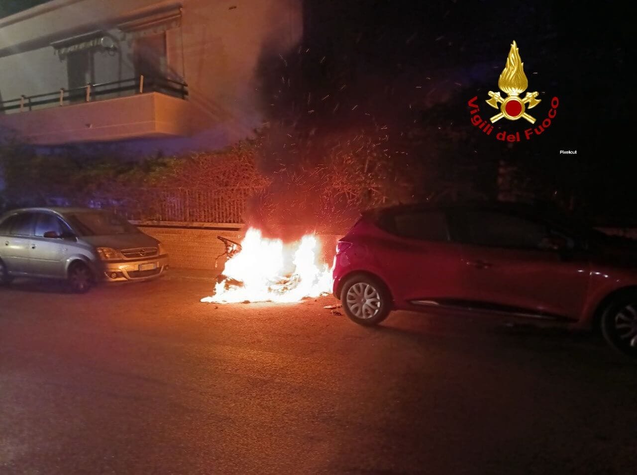 incendio scooter gallipoli