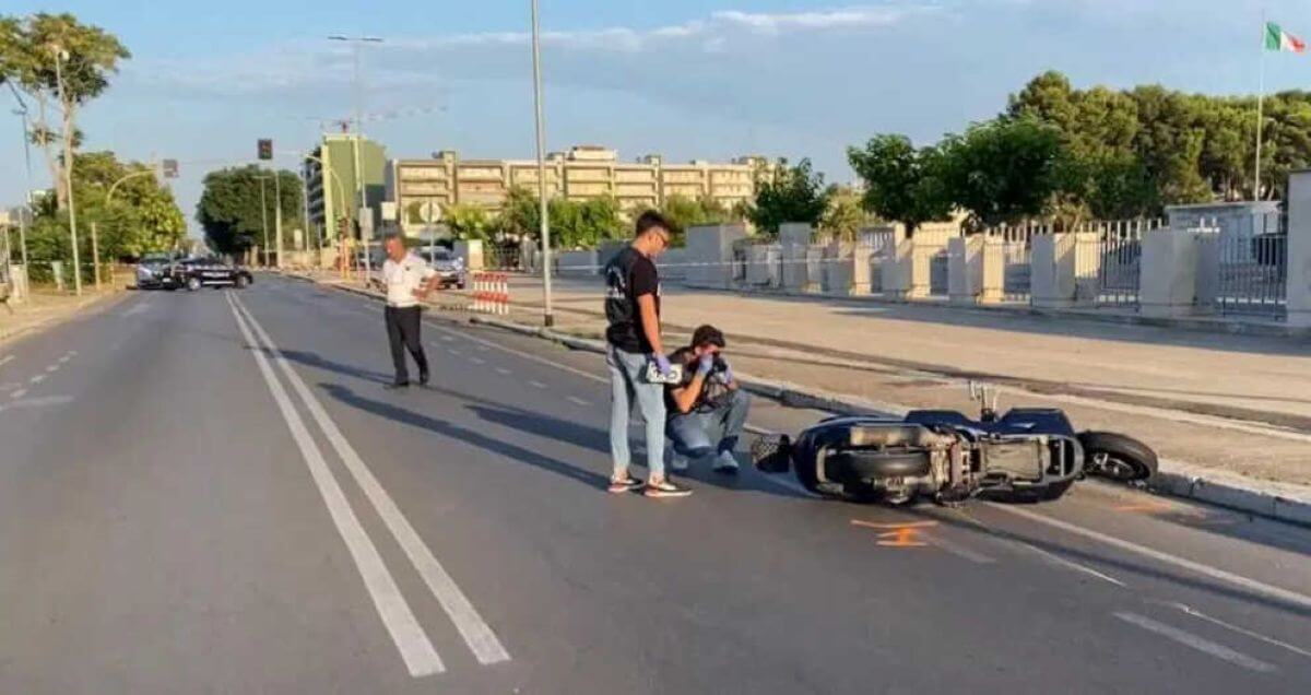 incidente motociclista bari