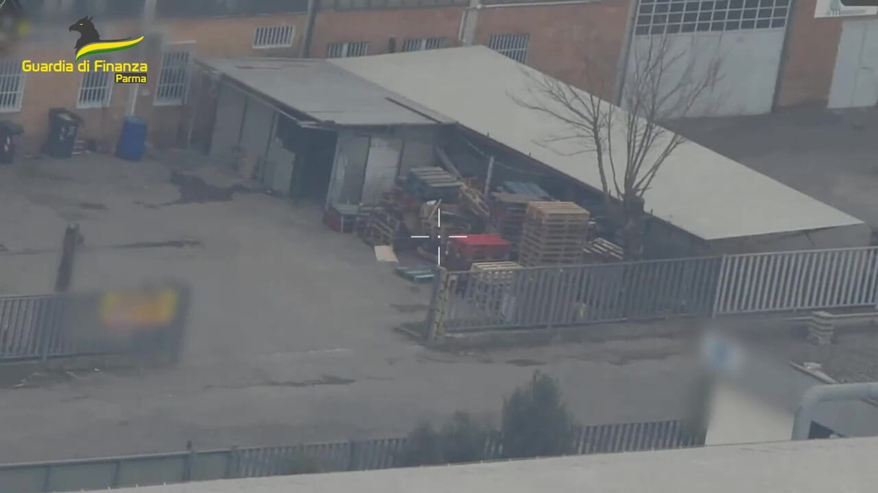 pallet guardia di finanza