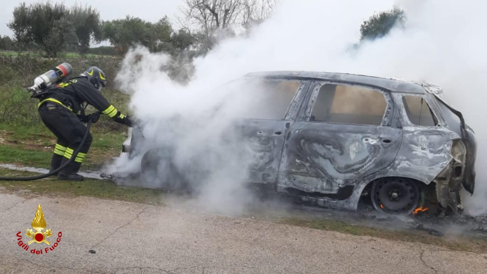 incendio auto provinciale