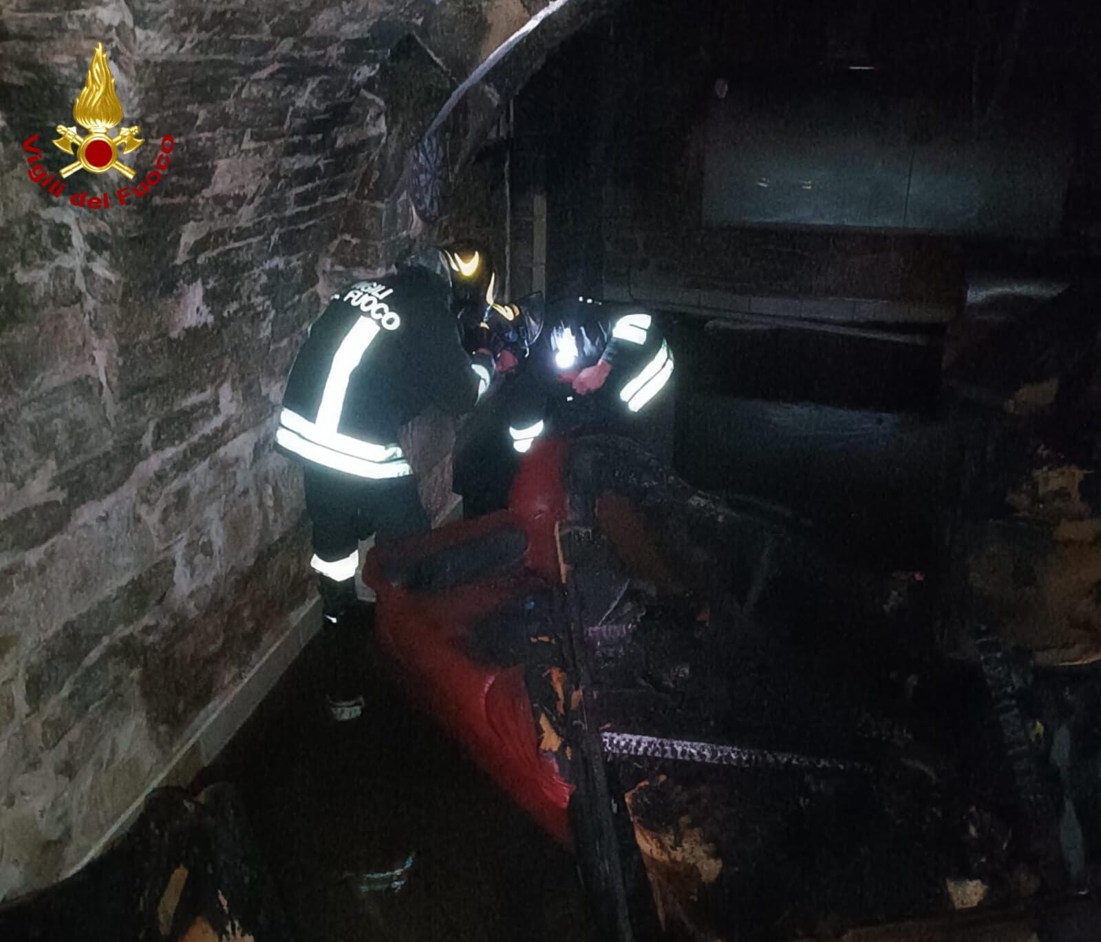 incendio deposito ruvo di puglia