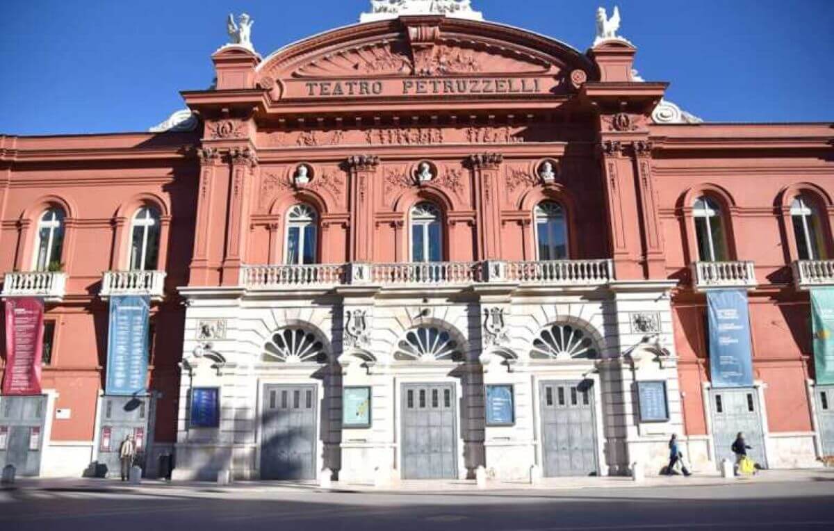 teatro petruzzelli