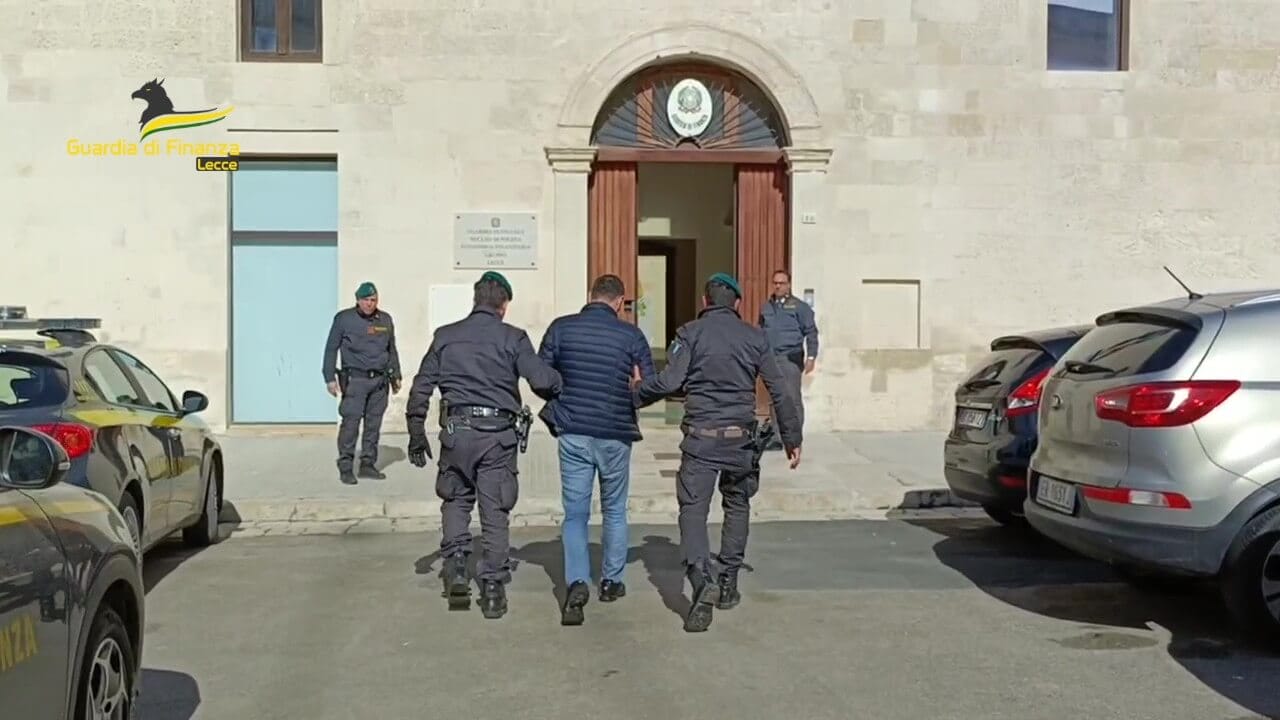 guardia di finanza arresto