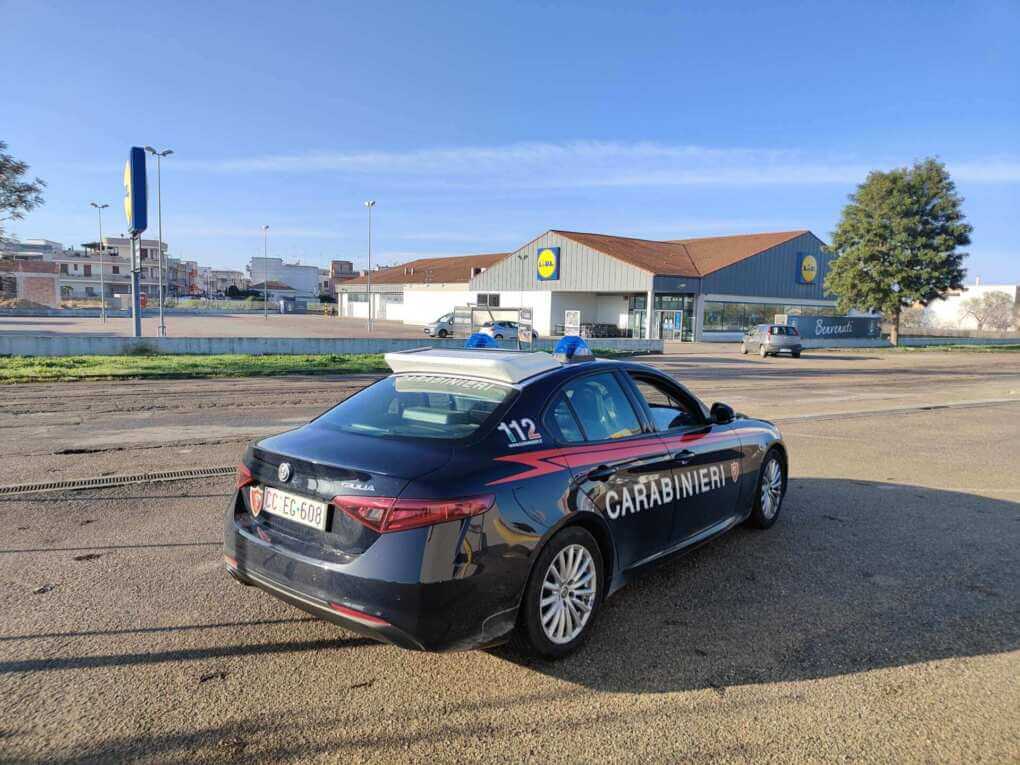 carabinieri supermercato