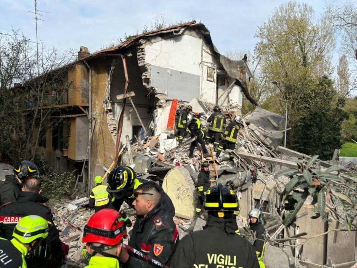 palazzina crollata roma