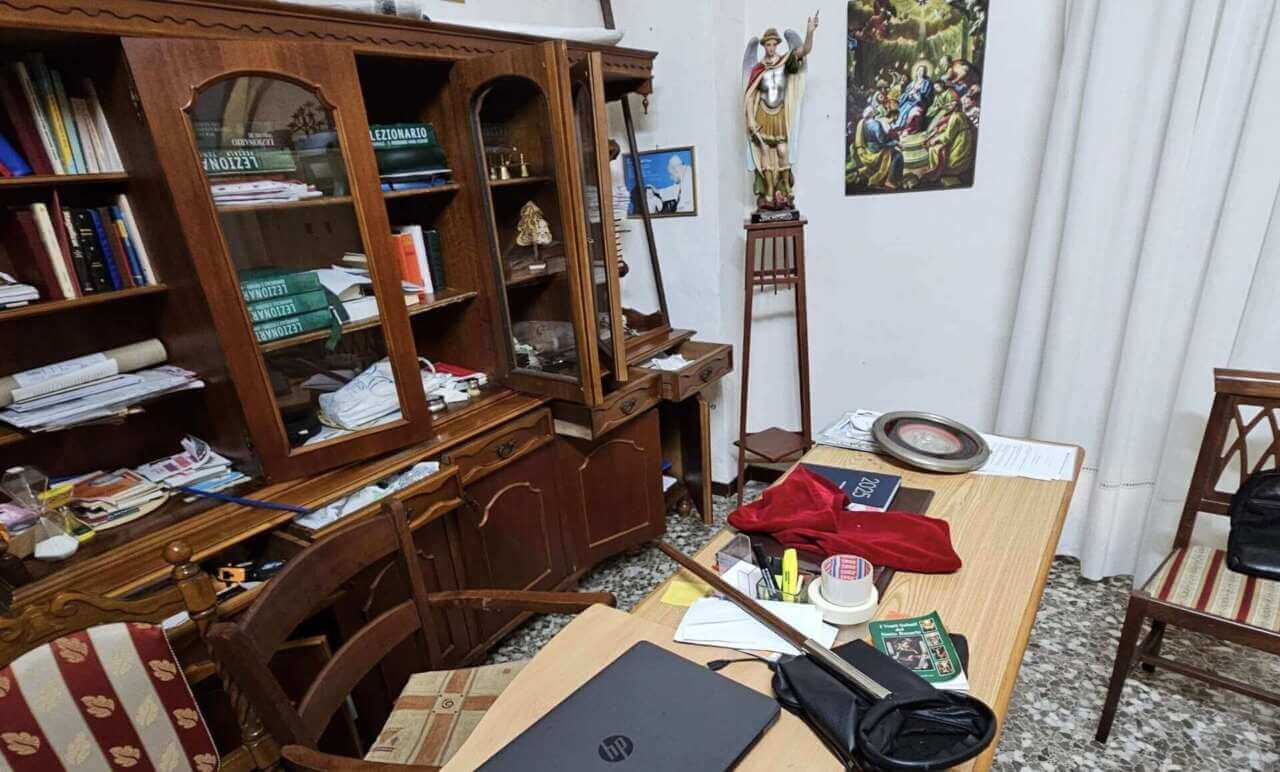 furto chiesa talsano