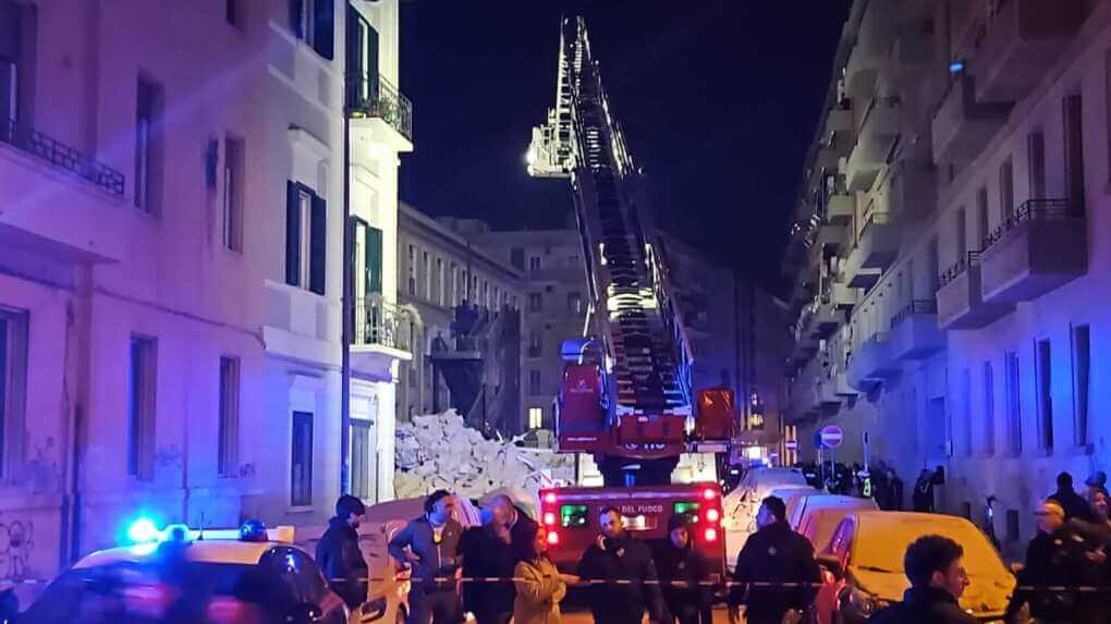 palazzina crollata bari