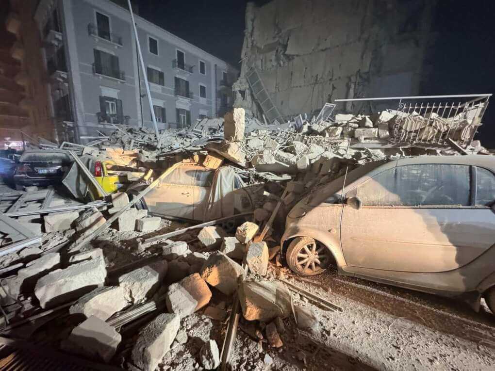 palazzina crollata bari