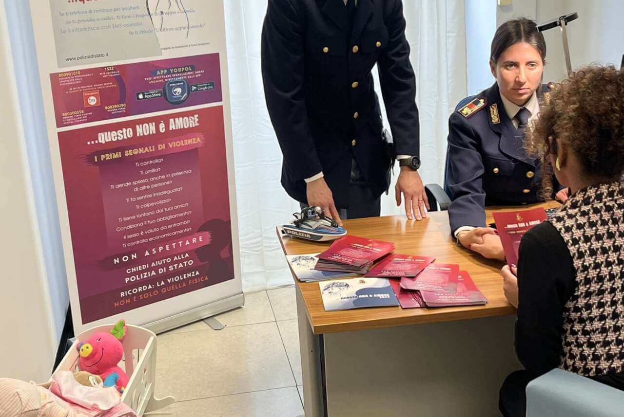 stanza di ascolto riservato bari