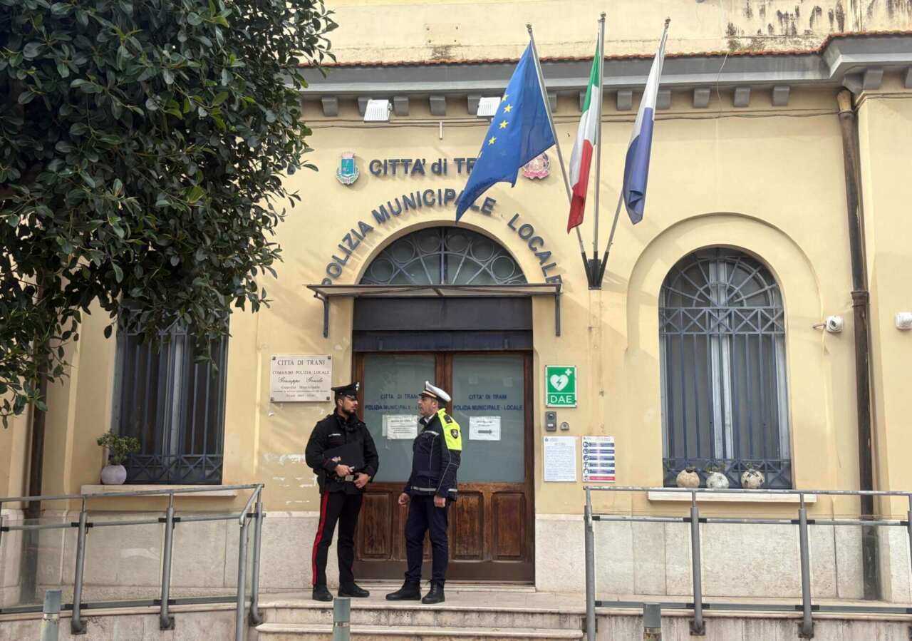 carabinieri polizia locale trani