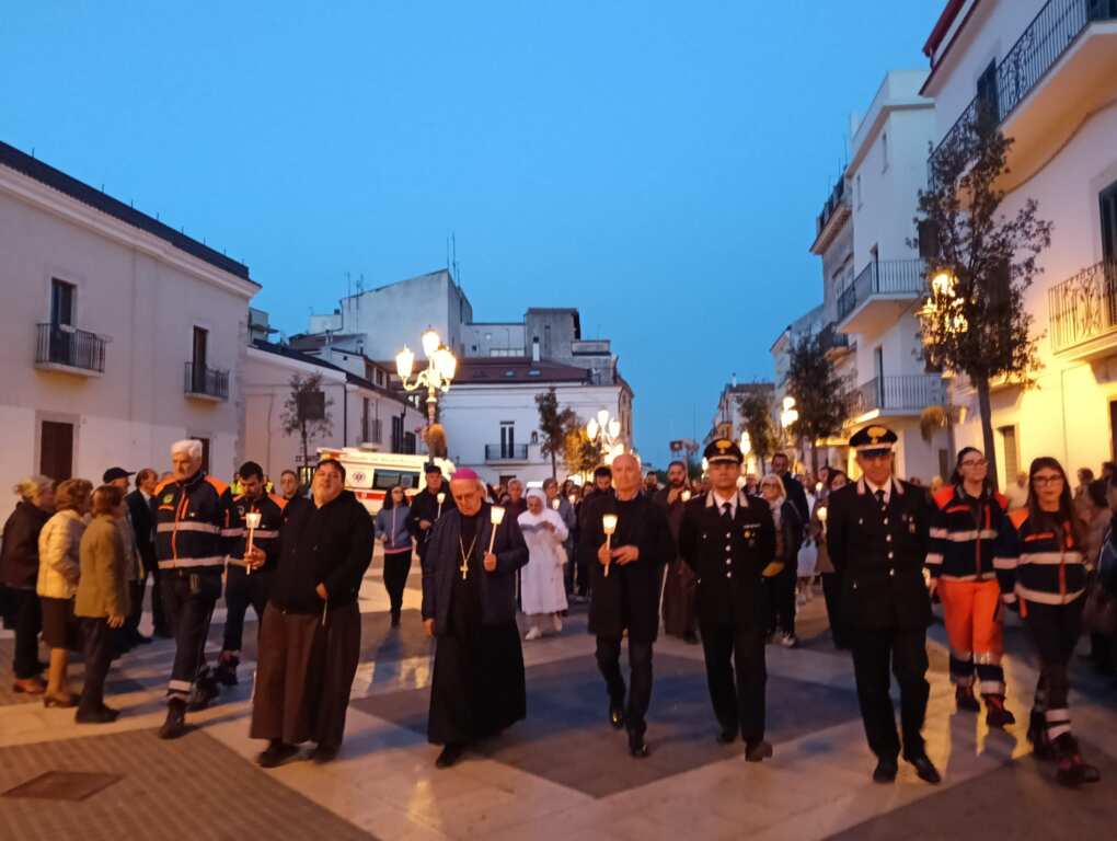fiaccolata san giovanni rotondo