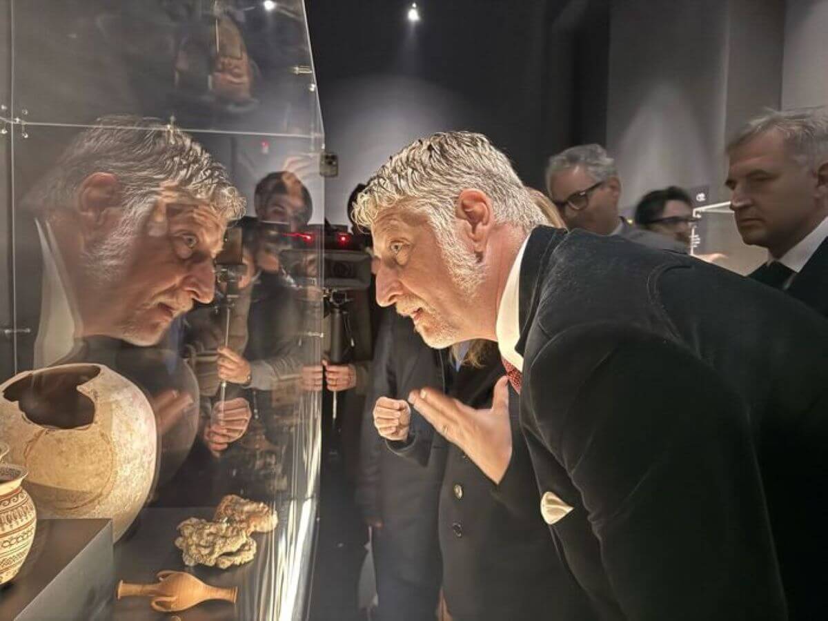 ministro giuli canosa