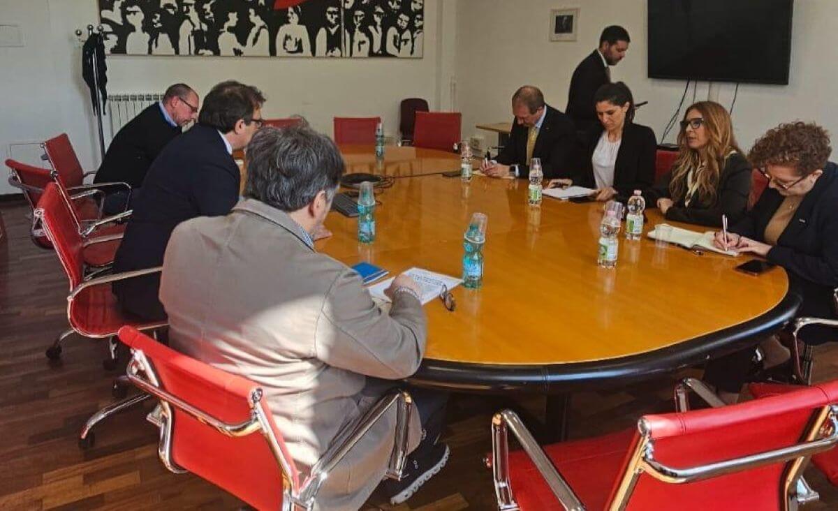 incontro versalis m5s