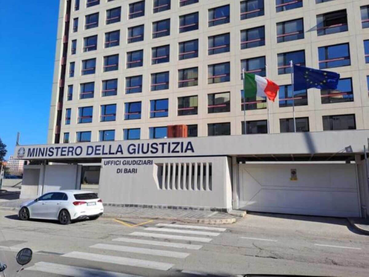 uffici giudiziari bari