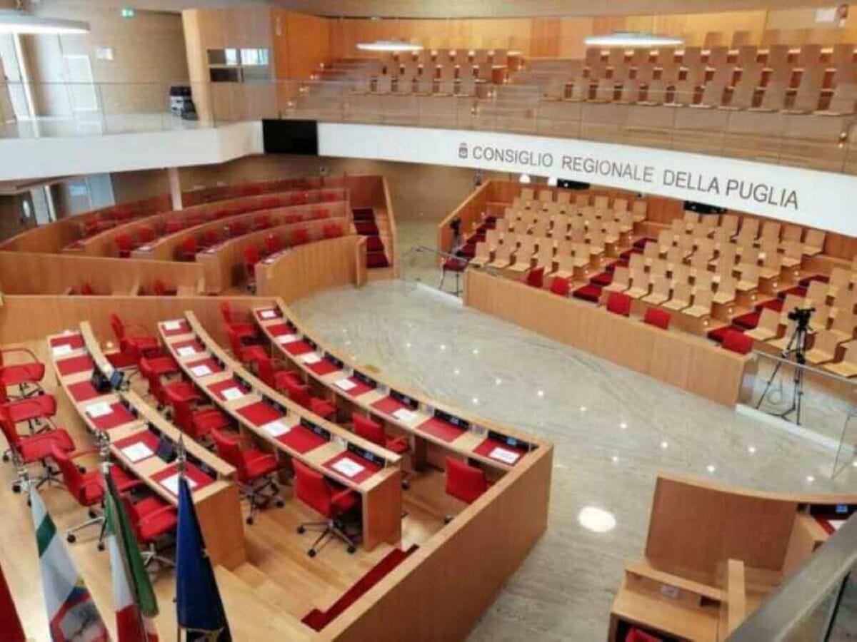 aula consiglio regionale puglia