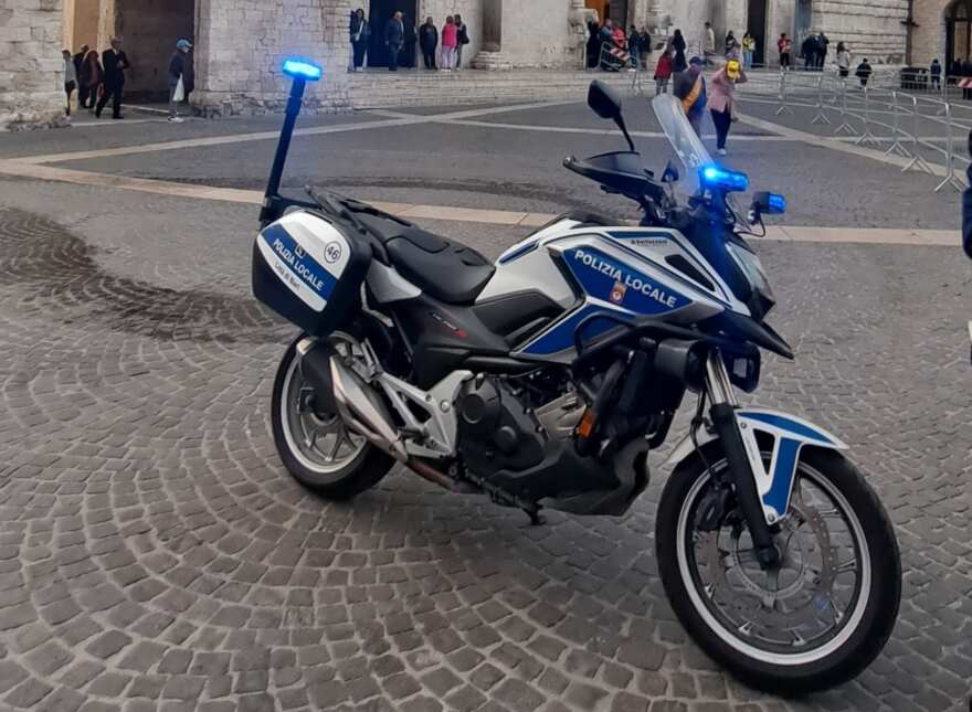 moto polizia locale bari