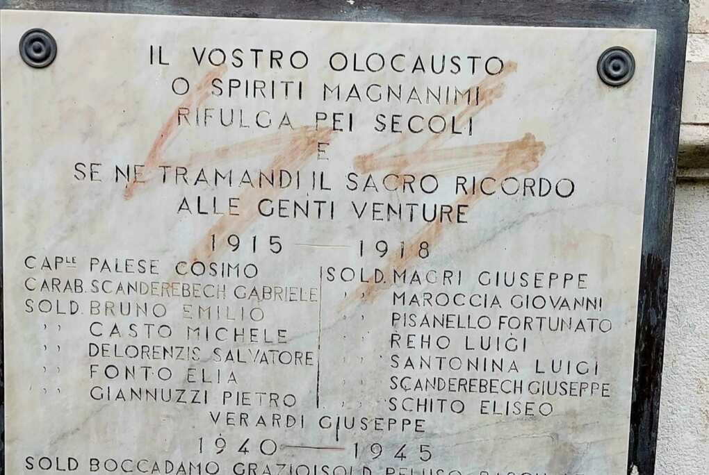 monumento caduti felline