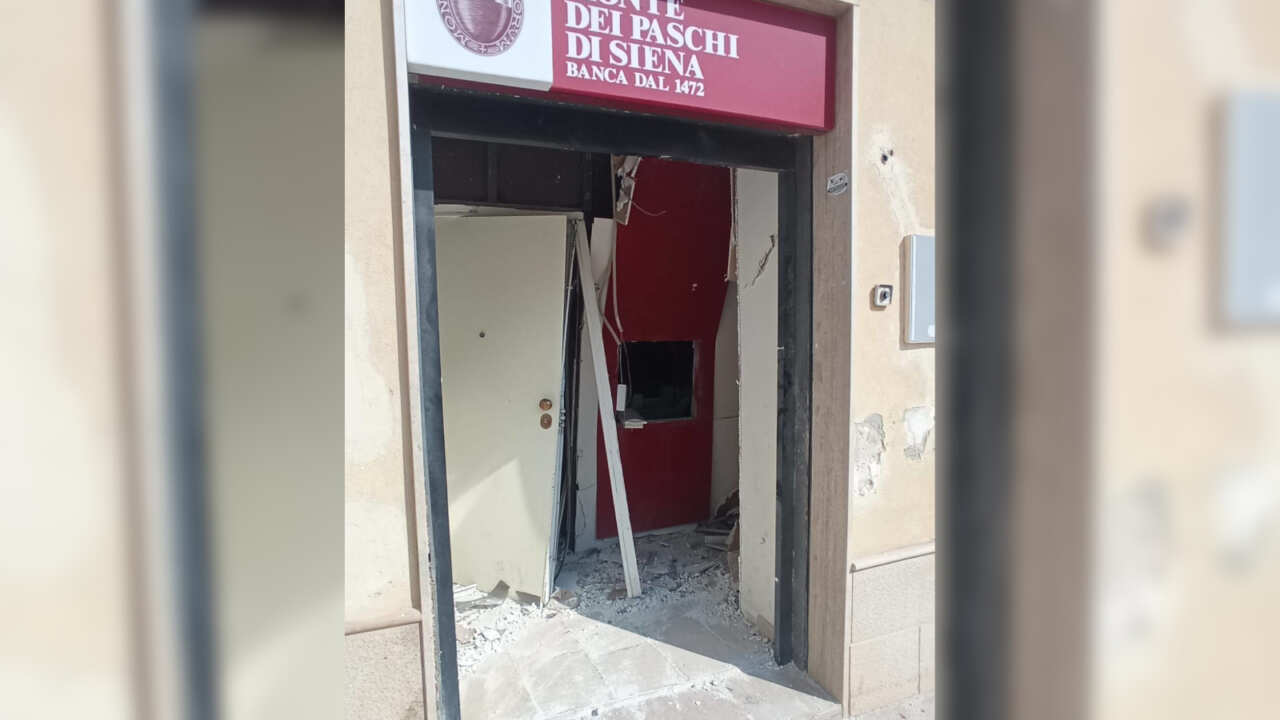 assalto bancomat mola