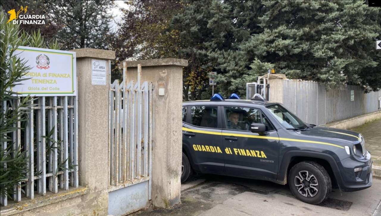 guardia di finanza gioia del colle