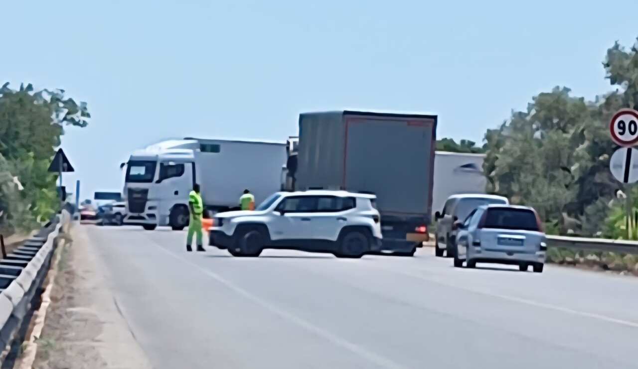 incidente ss 7 taranto massafra