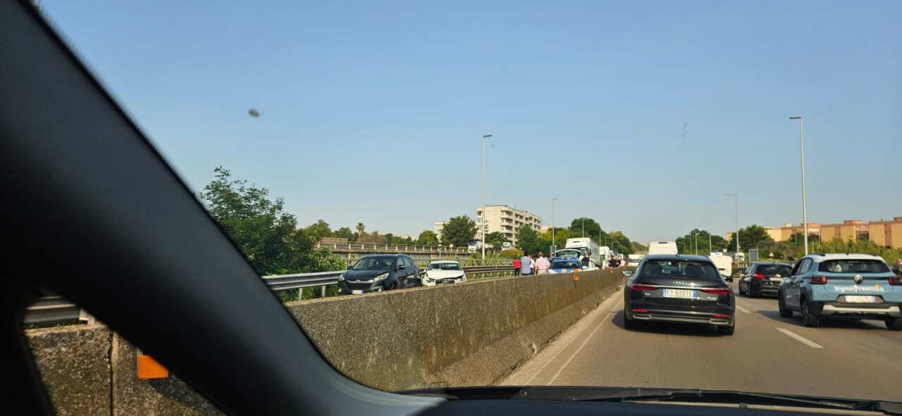 incidente statale 16 brindisi