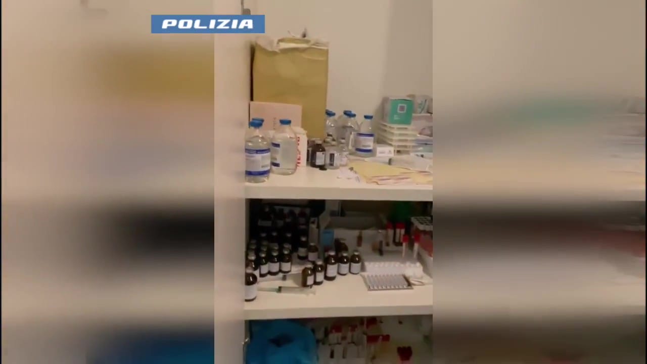 medicinali finto medico