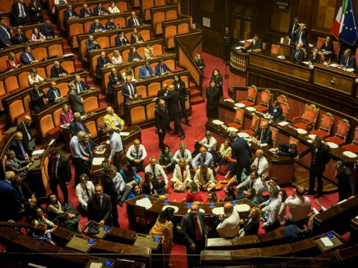 protesta opposizioni senato