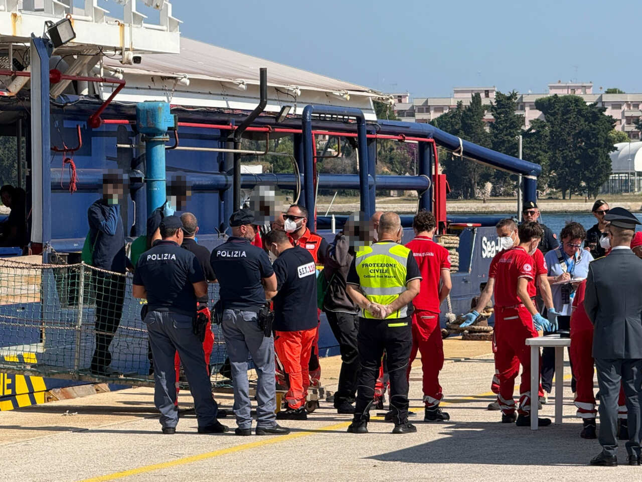 sbarco migranti brindisi