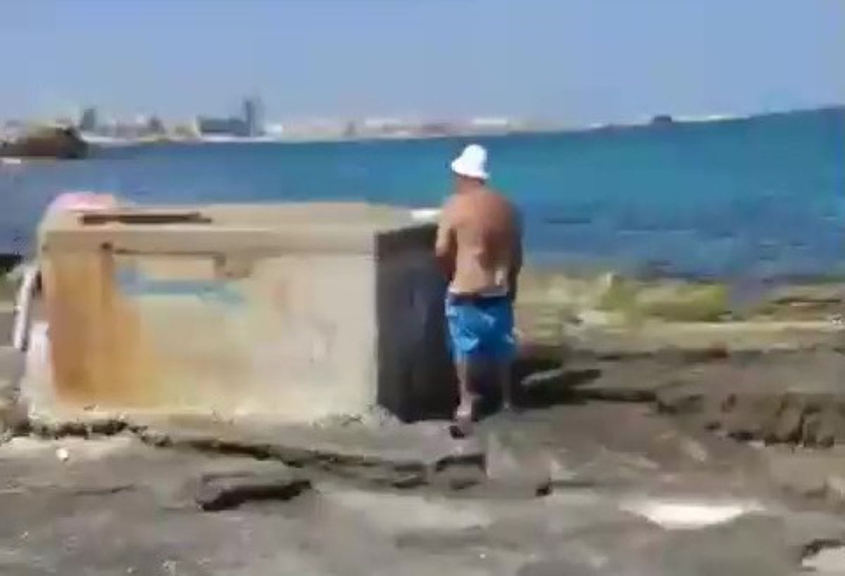 si masturba gallipoli