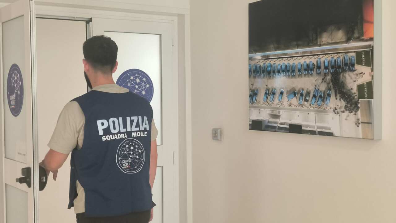 squadra mobile polizia