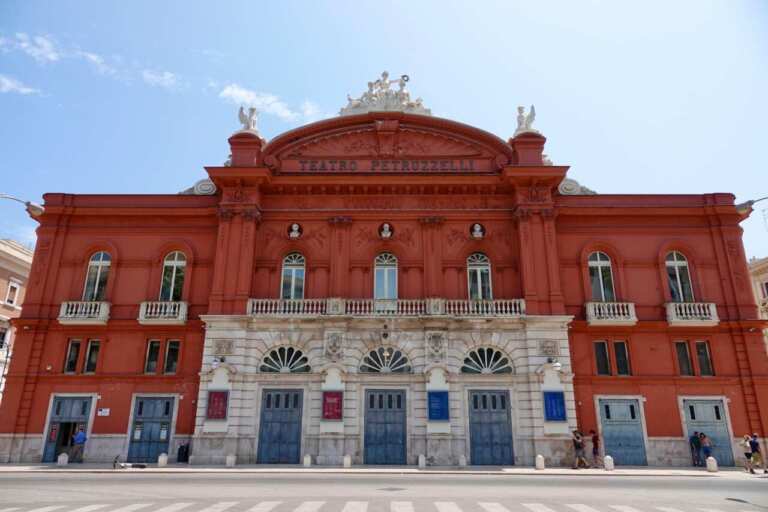 teatro petruzzelli bari