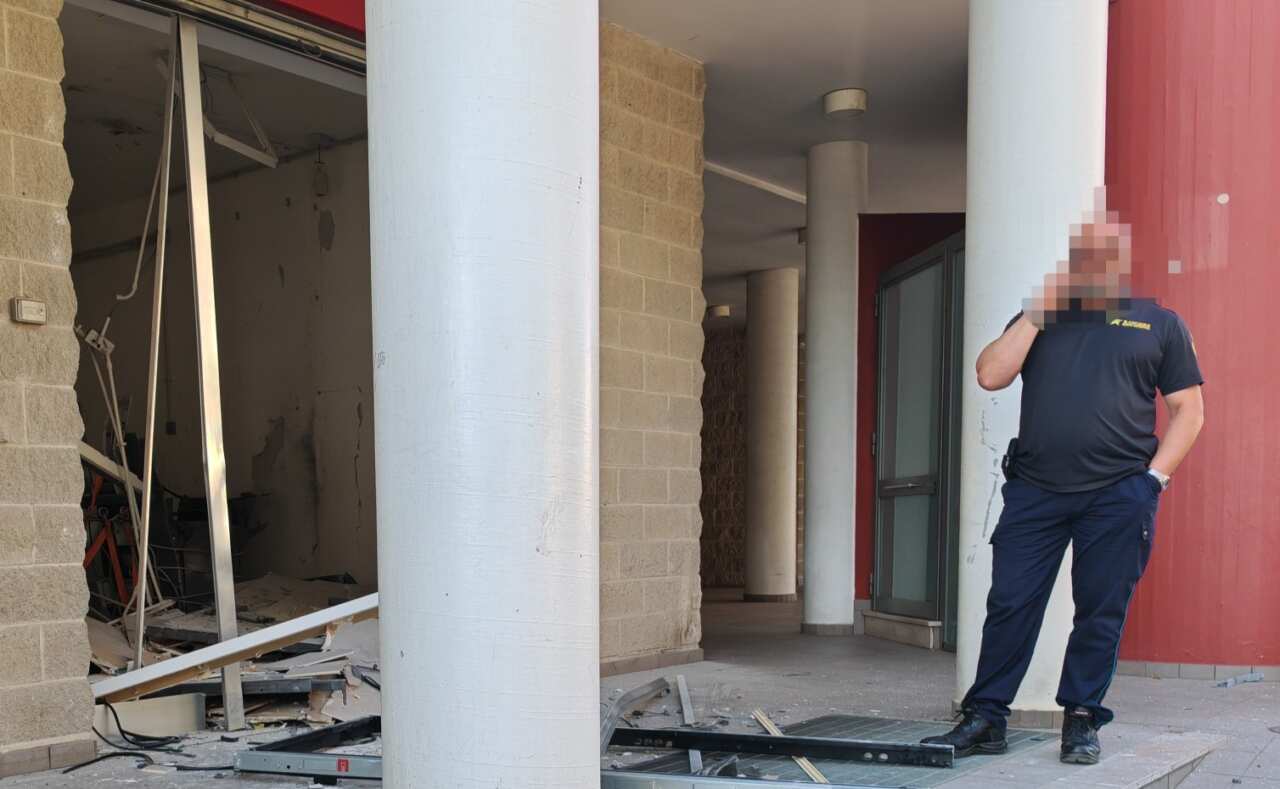 assalto bancomat modugno