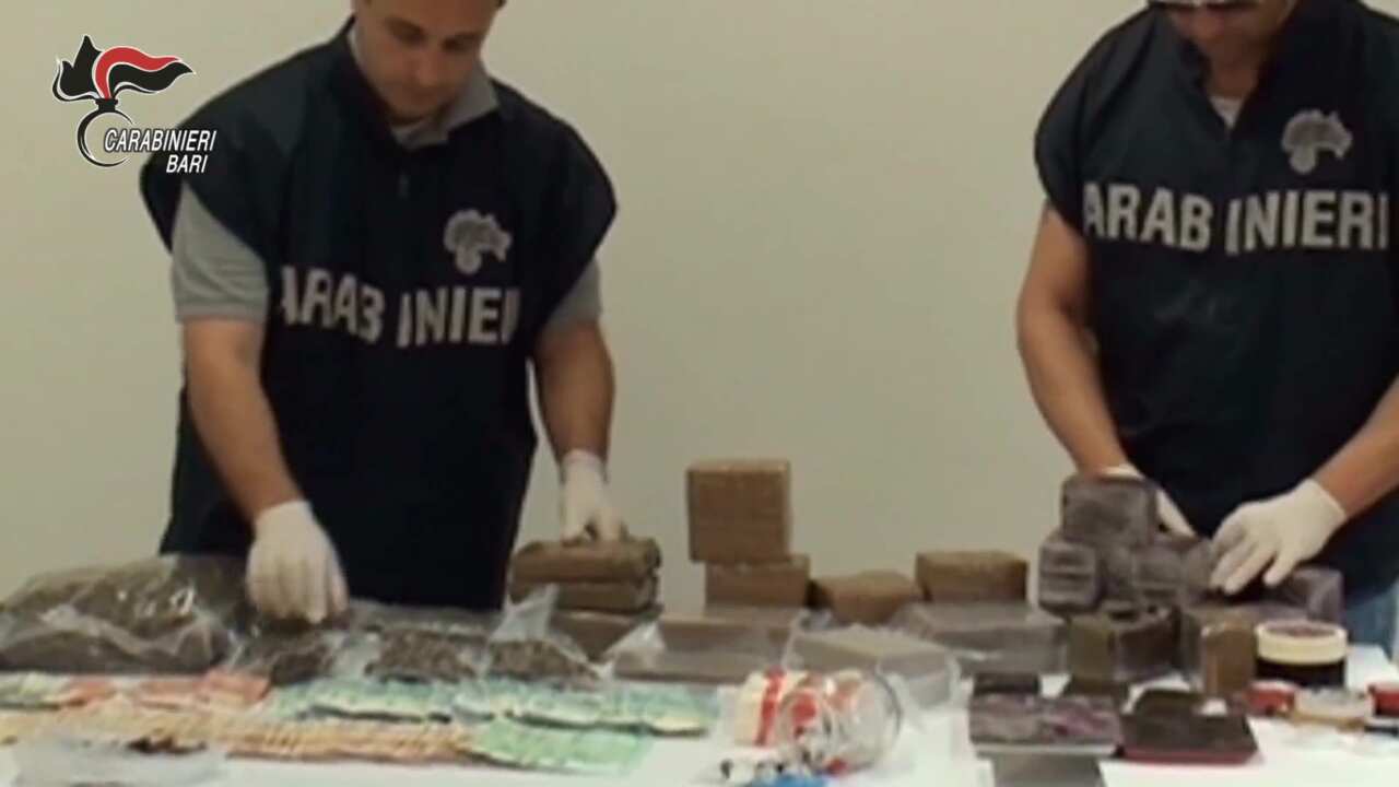 carabinieri bari droga
