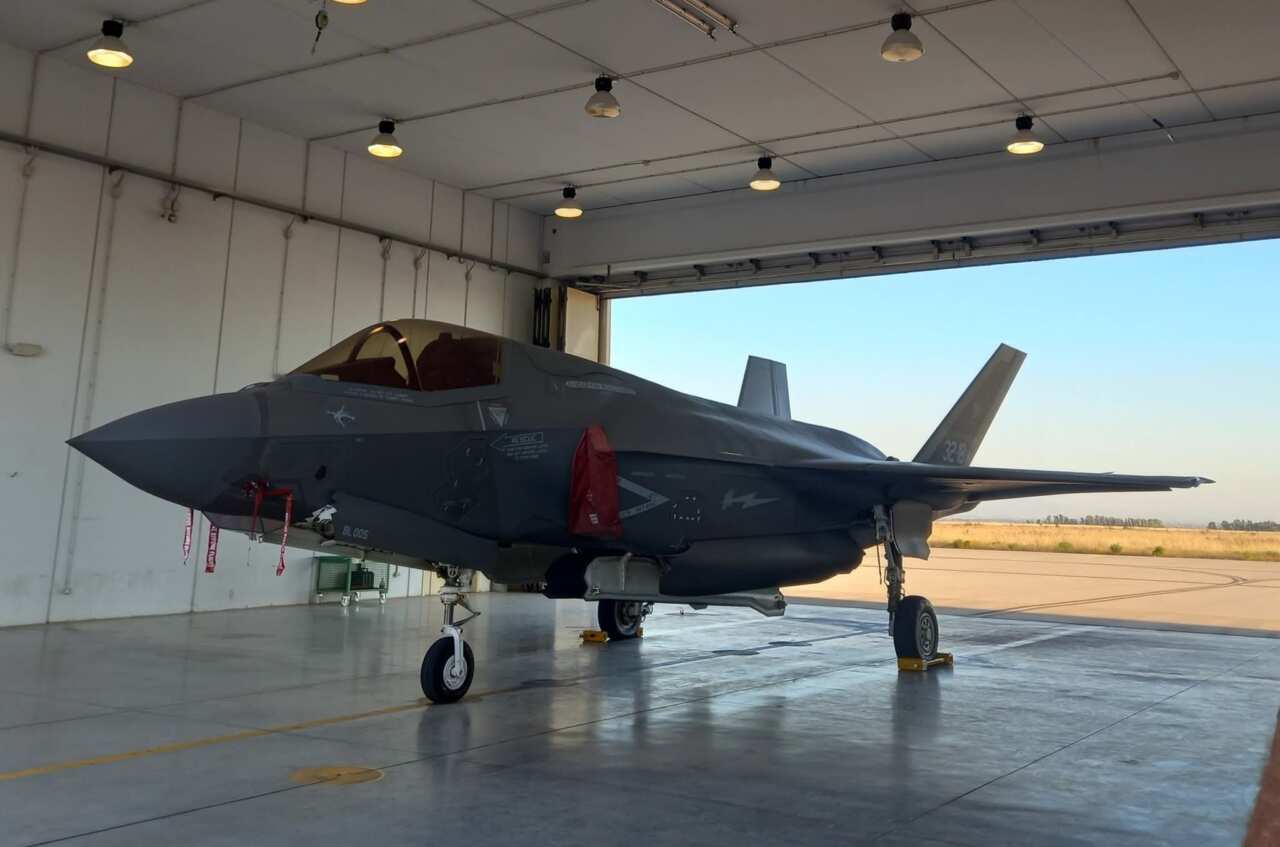f35