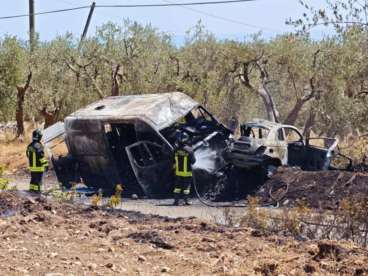 Scontro auto-ambulanza, veicoli a fuoco: morto l’ex sindaco di San Giovanni Rotondo, Antonio Squarcella