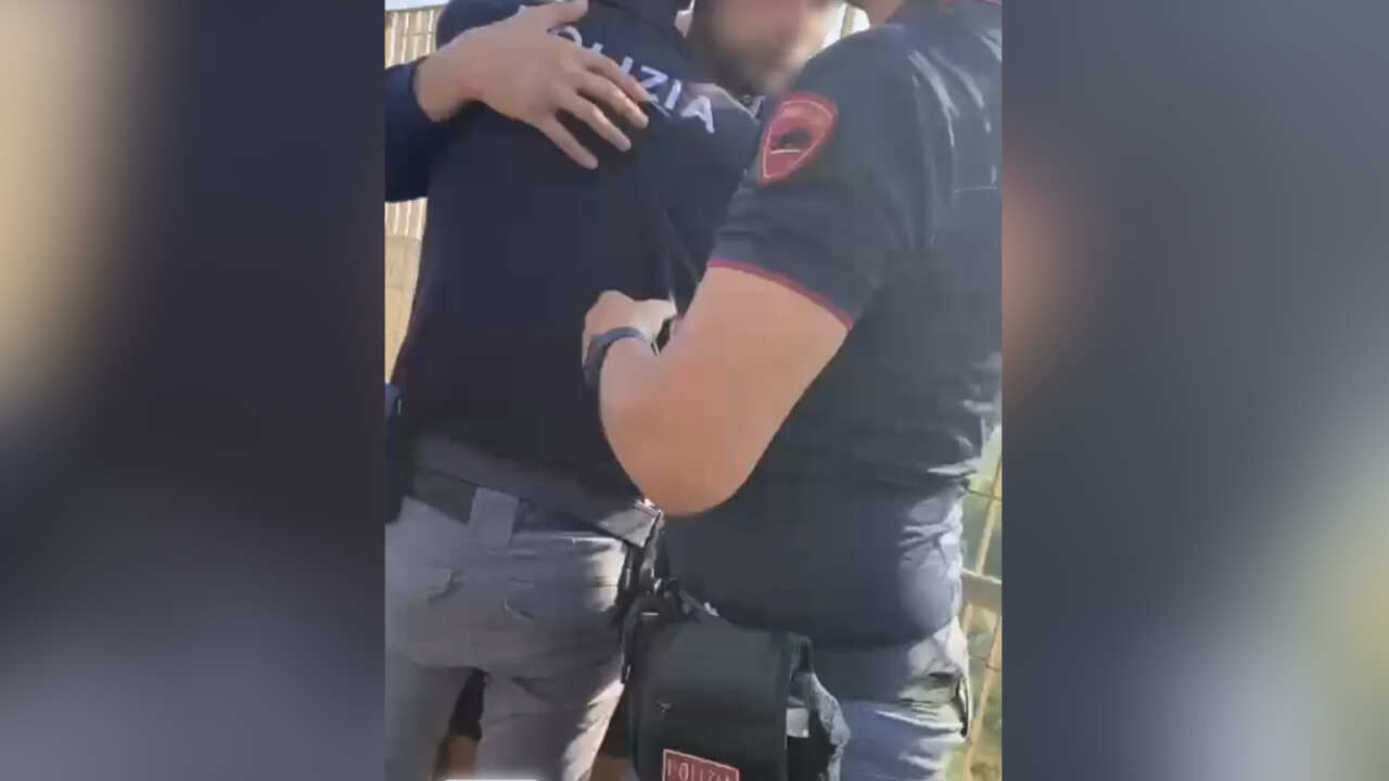 salvato dalla polizia otranto