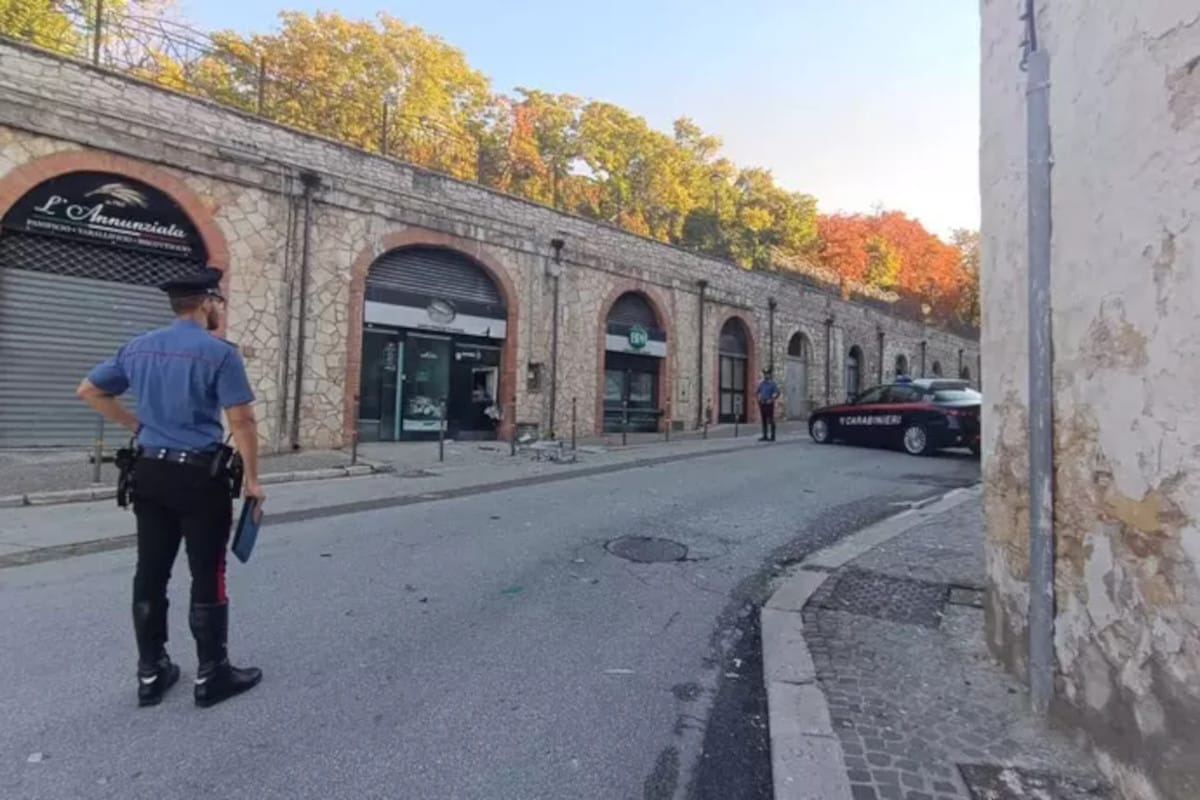 assalto bancomat bovino