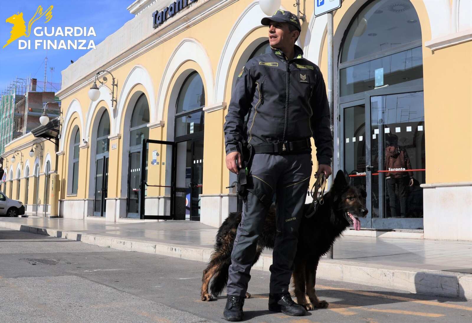 cane guardia di finanza