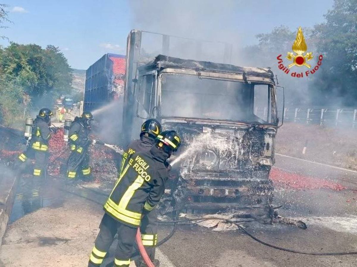 incendio camion potenza