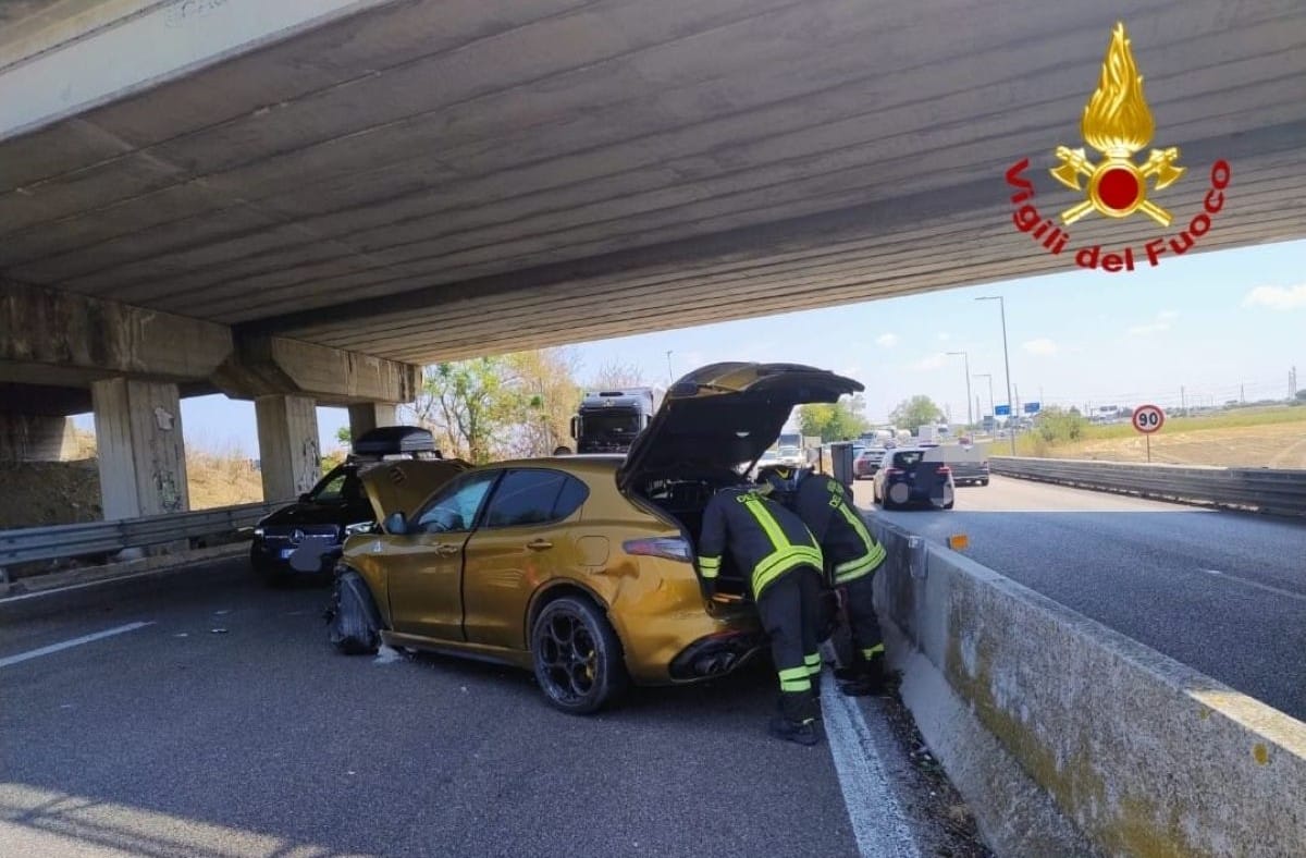 incidente statale 613 brindisi