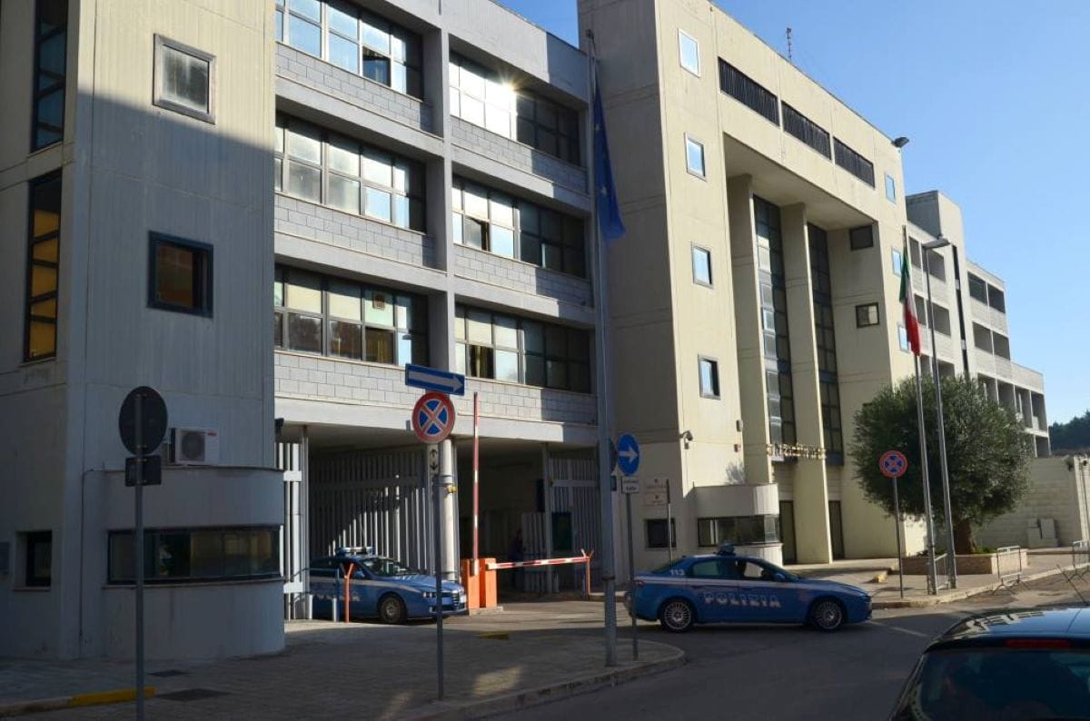 questura di brindisi