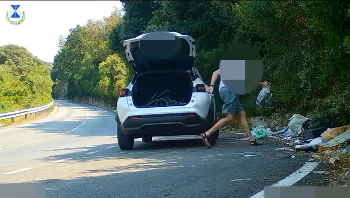 rifiuti abbandonati bari
