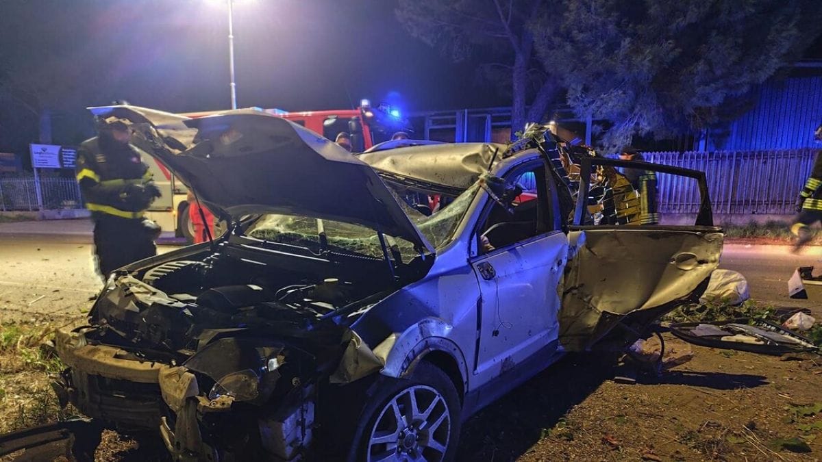 incendio auto sindaco oria
