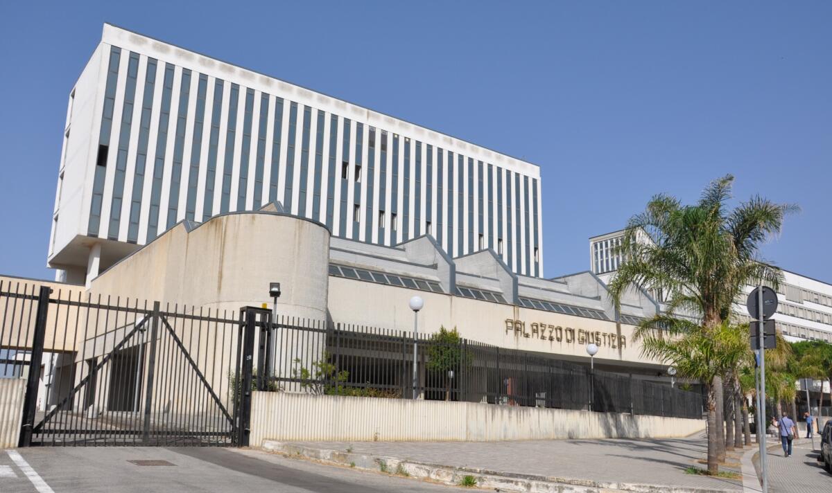 palazzo di giustizia brindisi