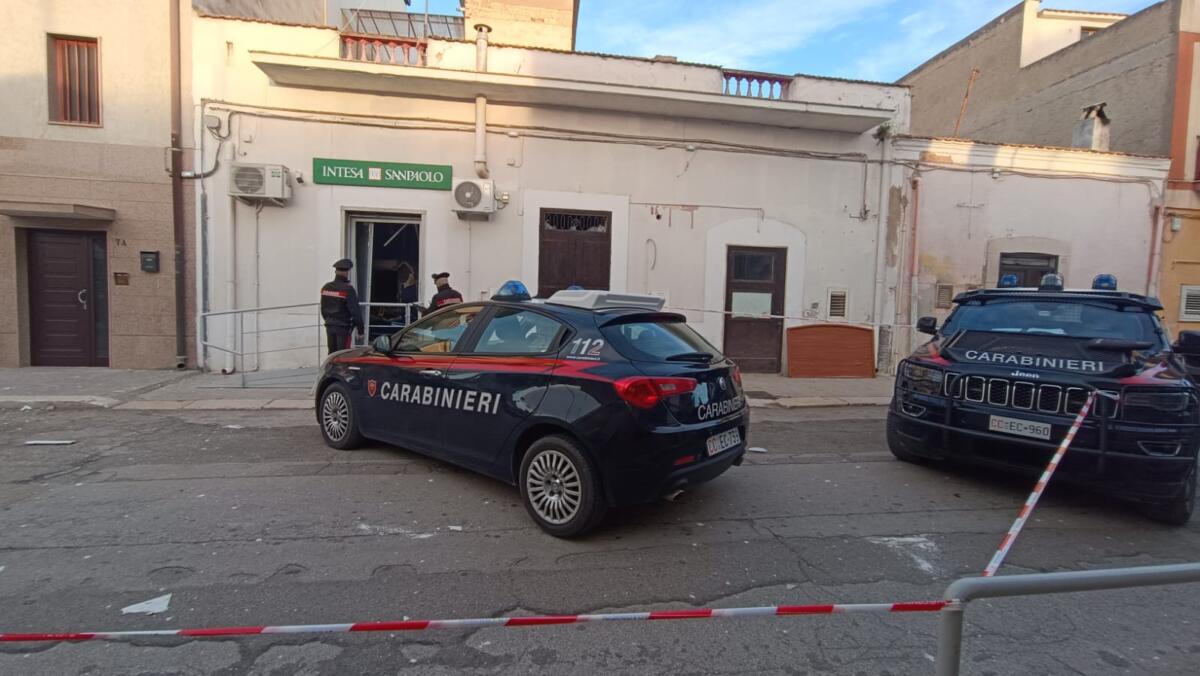 assalto bancomat stornara