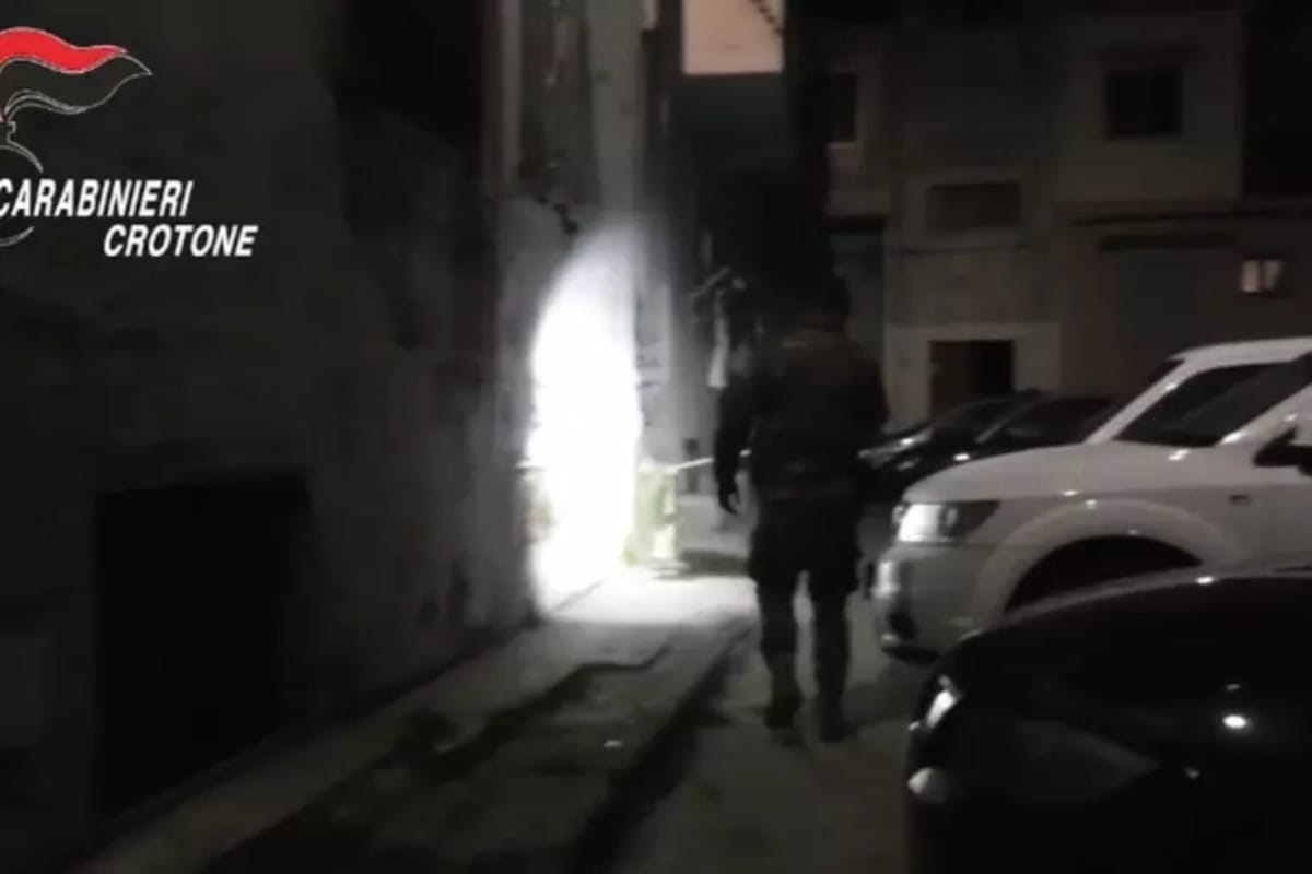 carabinieri crotone