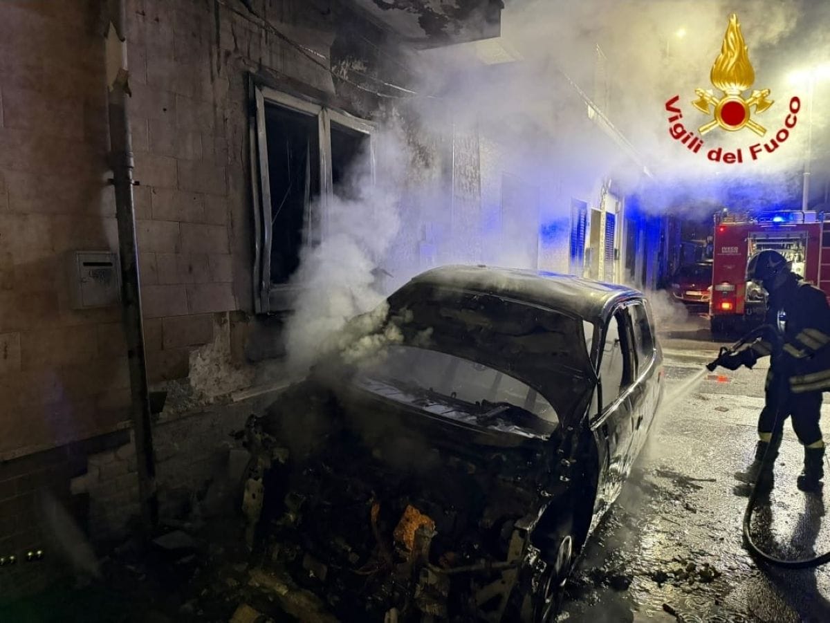incendio auto san pietro vernotico